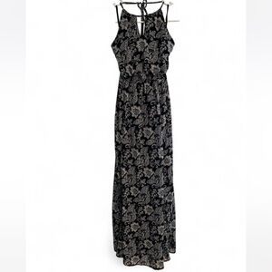 Abercrombie & Fitch - Small - Black and white floral halter maxi dress